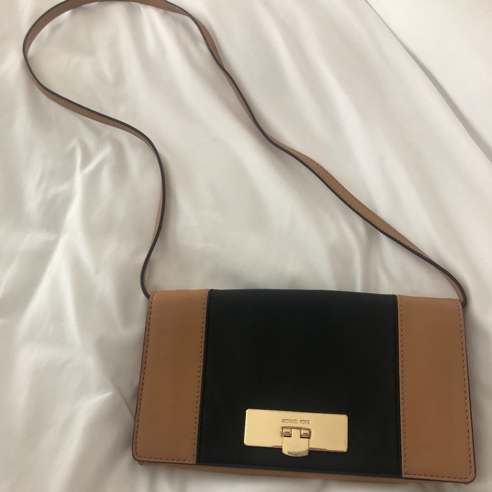 Michael Kors Tan & Black Shoulder Bag